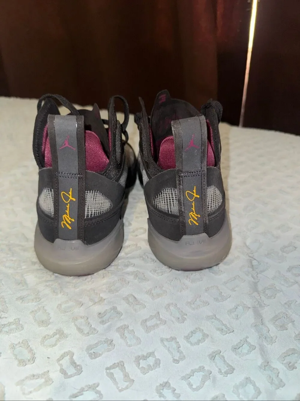 Air Jordan 37 Bordeaux basketball shoes size men’s 9